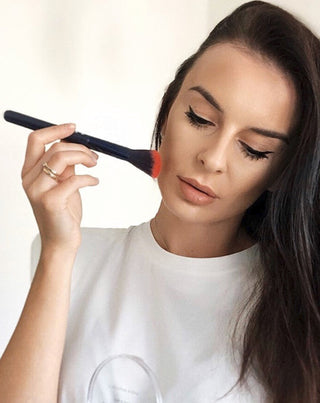 Gesichtskonturpinsel mit einer Spitze, die der Form der Wangen entspricht Nr. 10 Say Make-up - 2